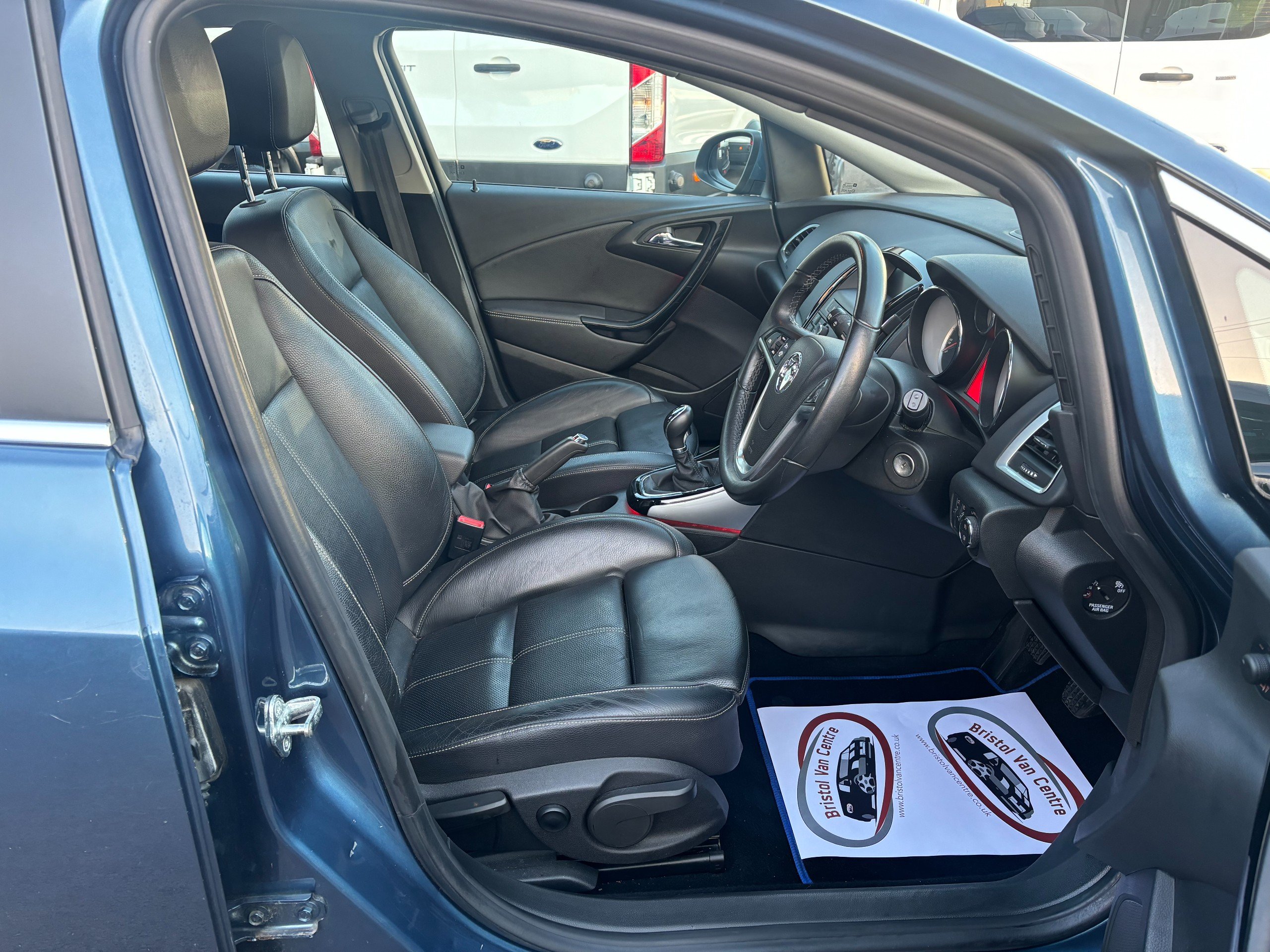 Used 2015 Vauxhall Astra ASTRA ELITE CDTI S/S for sale in Bristol, Avon