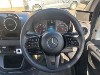 /photos/9681/98d47bb8-6b6b-9e16-9bcb-8b54753f5a8d_i320x240.jpg