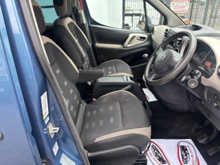 /photos/9681/b3e93c82-0a63-5262-850d-36800733808a_i320x240.jpg