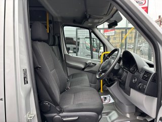 /photos/9681/b8ecd644-0700-279c-f450-07d0d29313c4_i320x240.jpg