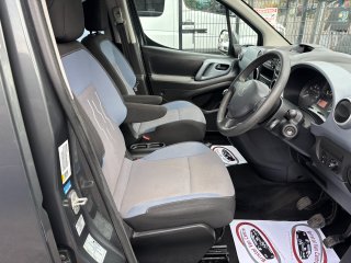 /photos/9681/bf9b4437-3ef1-ec63-45ae-f1ae3e593638_i320x240.jpg
