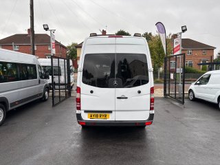 /photos/9681/cd4e0368-78b7-10de-575f-20e18ce933c7_i320x240.jpg