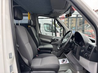 /photos/9681/e8be1e9d-0572-5f8d-f32a-1875c6a1bbc0_i320x240.jpg